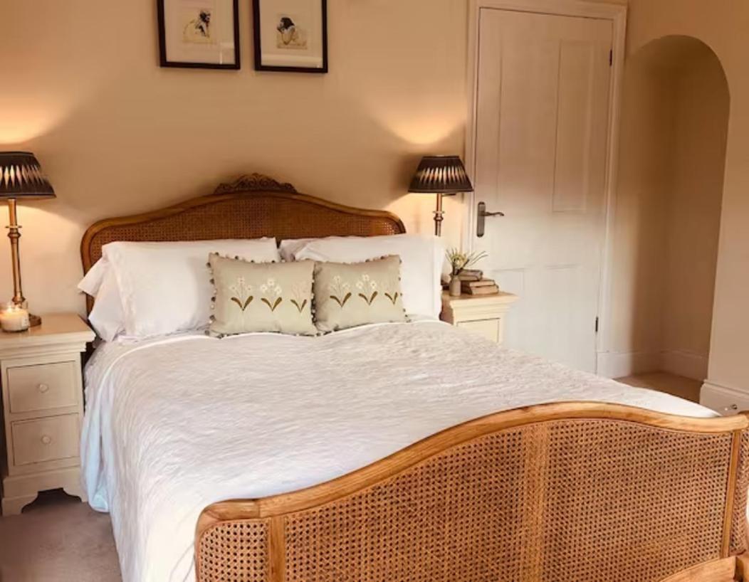 Pass The Keys Old Beams Luxury Style & Comfort In Town Centre Bakewell Eksteriør bilde