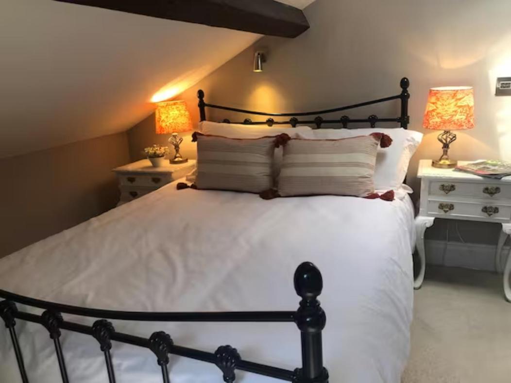 Pass The Keys Old Beams Luxury Style & Comfort In Town Centre Bakewell Eksteriør bilde